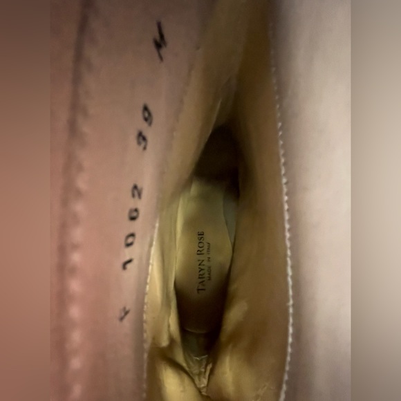 🖤Great USED Condition 39(9.5) Taryn Rose Chanel like booties🔥 - Picture 10 of 16